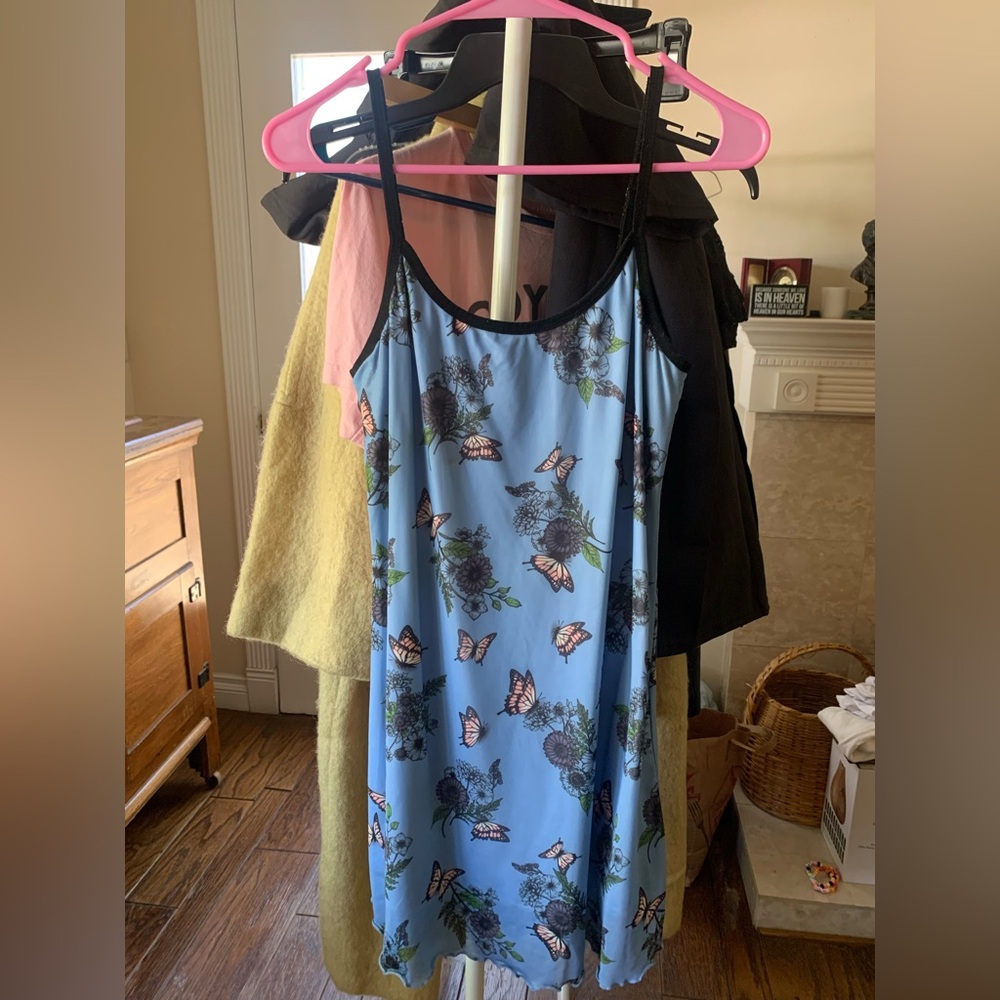 Blue butterfly dress - Picture 2 of 5